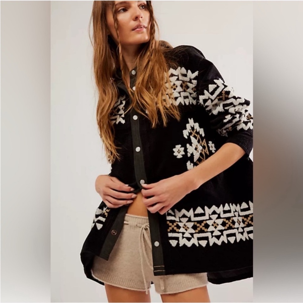 We The Free Cozy Up Embroidered Shirt Jacket NWT size Medium